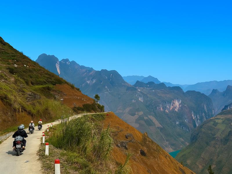 Ha Giang Loop Tour: 4D/3N Easyrider 150cc (Small Group + Private Rooms)